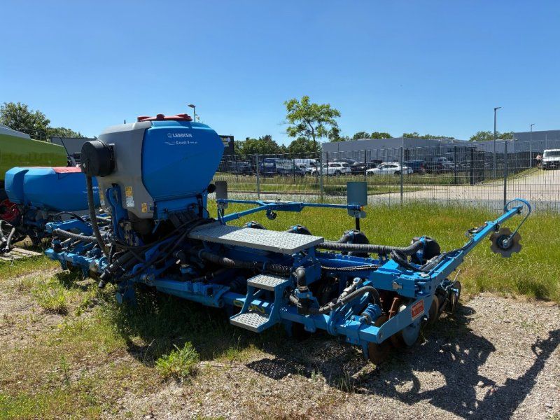 Lemken Azurit 9 & Solitair 23 Fronttank