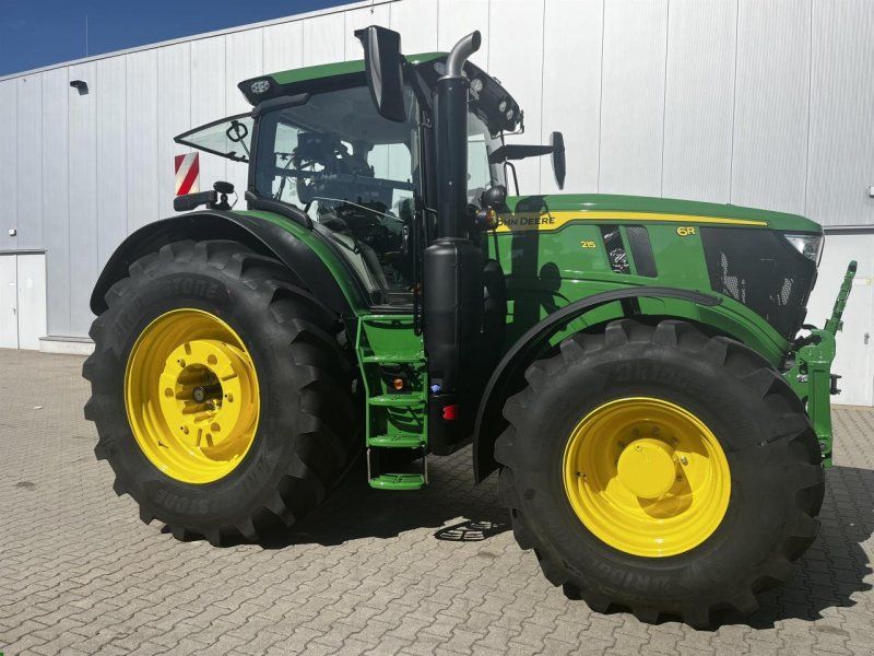 John Deere 6R 215