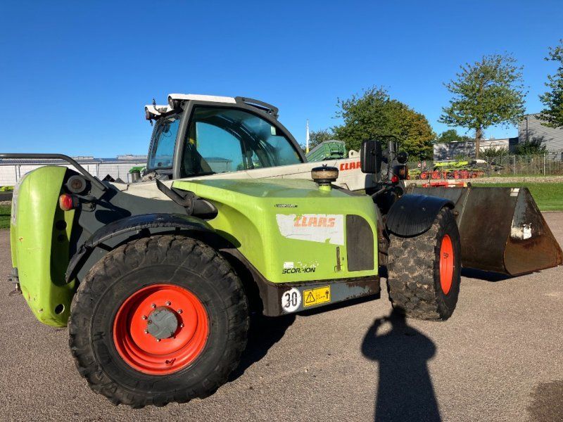 Claas Scorpion 7040