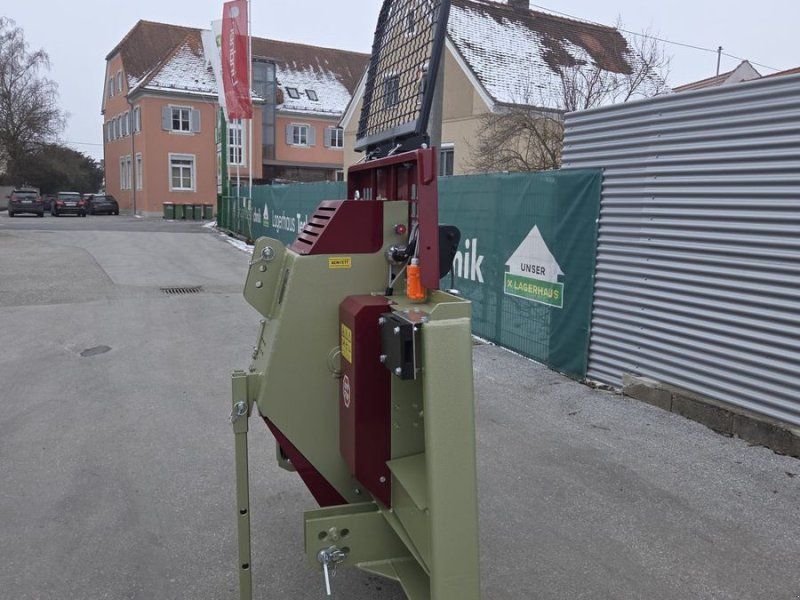 Holzknecht HS 750