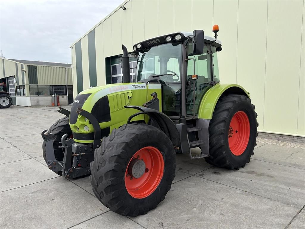 CLAAS Ares 697 ATZ