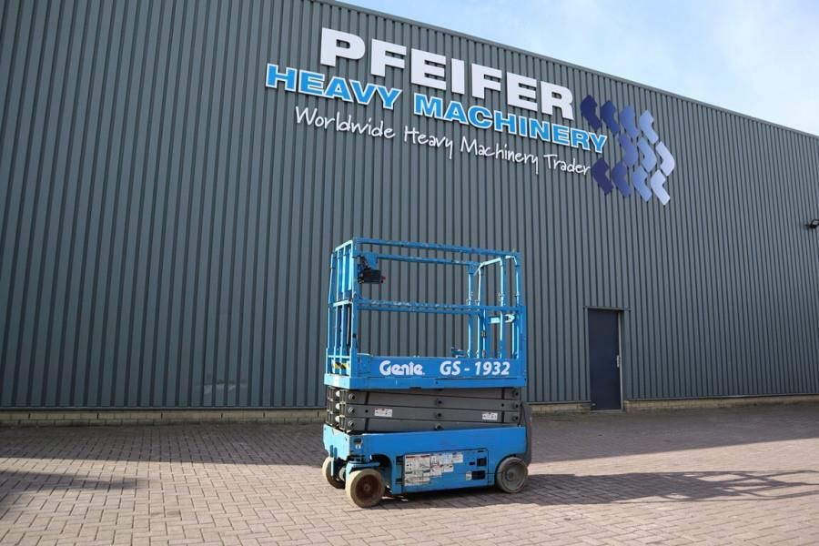Genie GS1932 Electric, Working Height 7.8 m, 227kg Capac