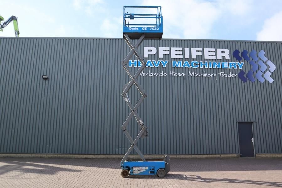 Genie GS1932 Electric, Working Height 7.8 m, 227kg Capac