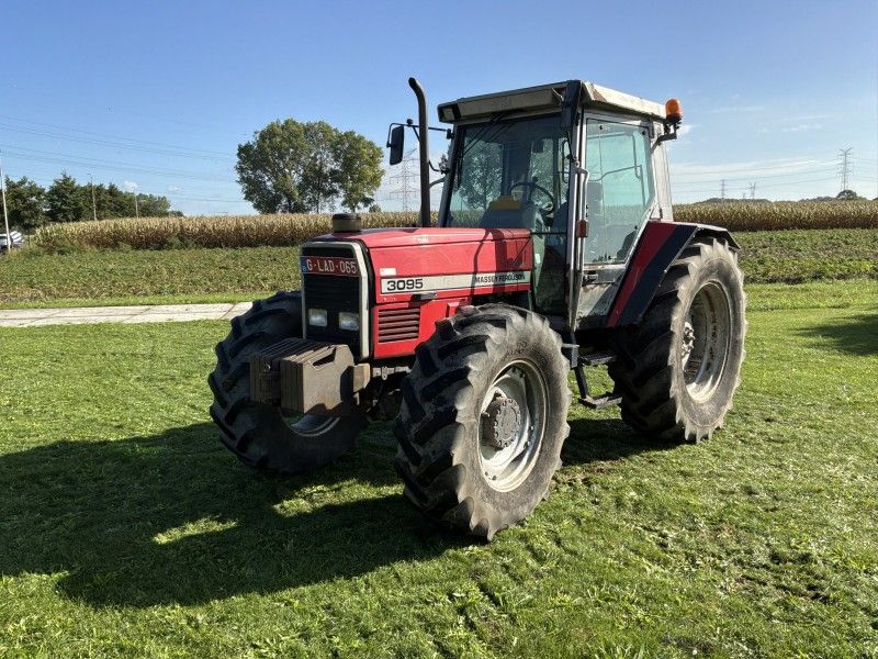 1995 Massey Ferguson 3095 Vierwielaangedreven Tractor