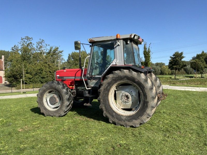 1995 Massey Ferguson 3095 Vierwielaangedreven Tractor