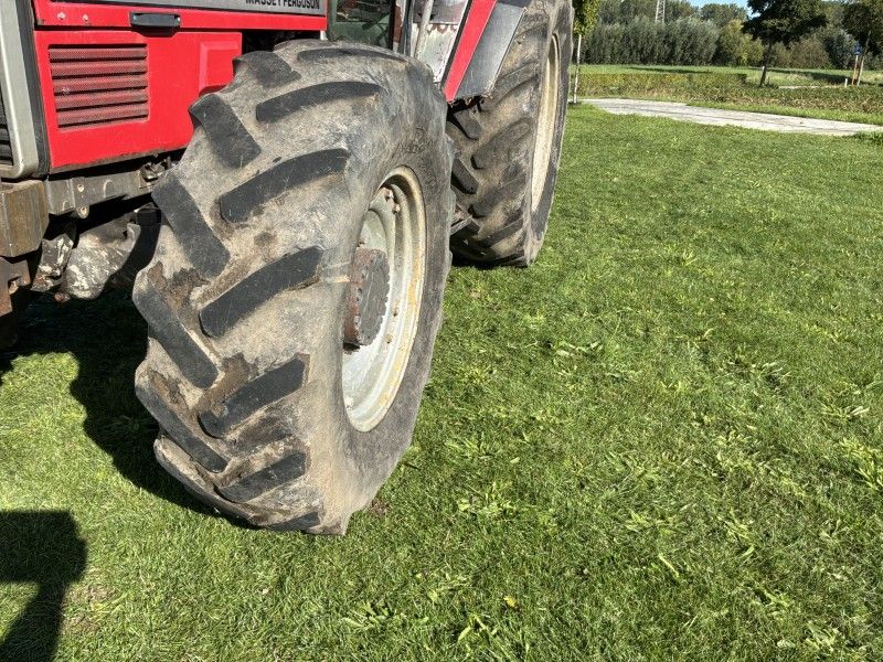 1995 Massey Ferguson 3095 Vierwielaangedreven Tractor