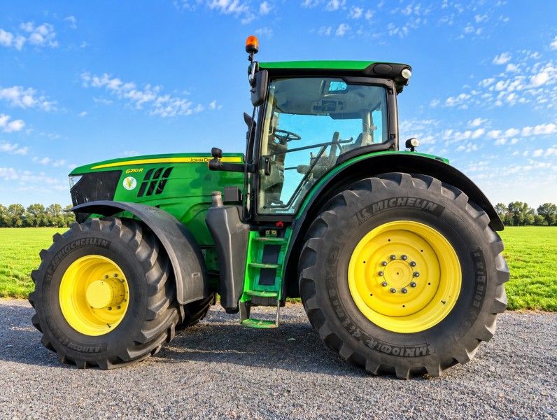 2013 John Deere 6210R Allrad-Ackerschlepper