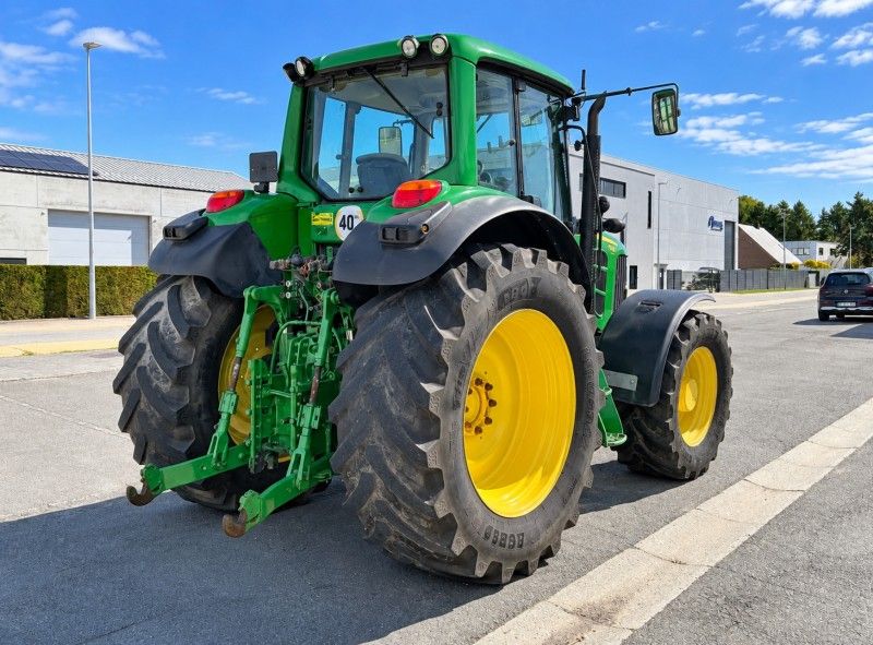 John Deere 7530 Traktor mit Allradantrieb