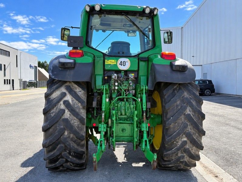 John Deere 7530 Traktor mit Allradantrieb