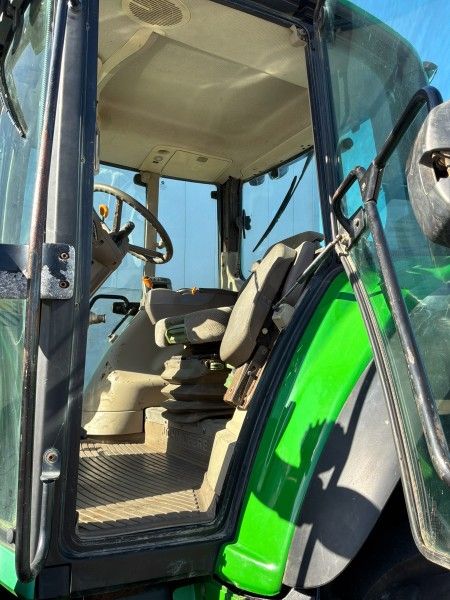 John Deere 7530 Traktor mit Allradantrieb