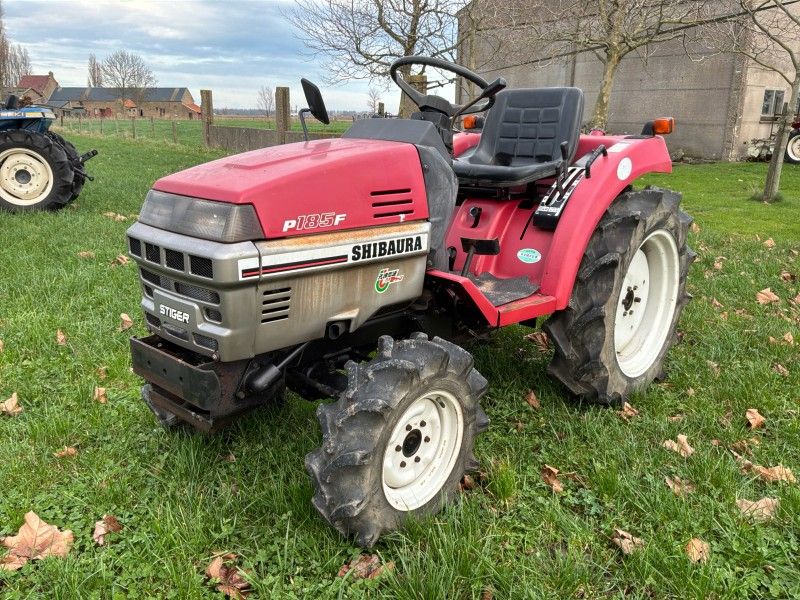Shibaura P185F Minitraktor mit Allradantrieb