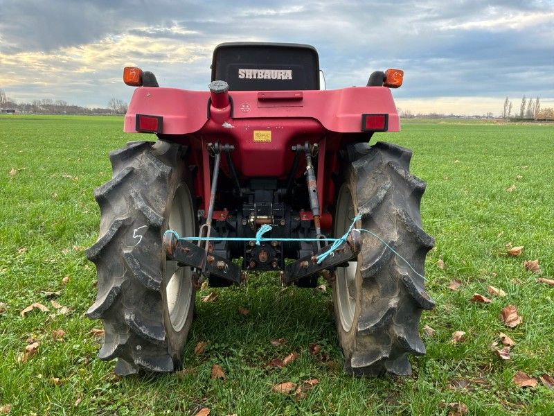 Shibaura P185F Minitraktor mit Allradantrieb
