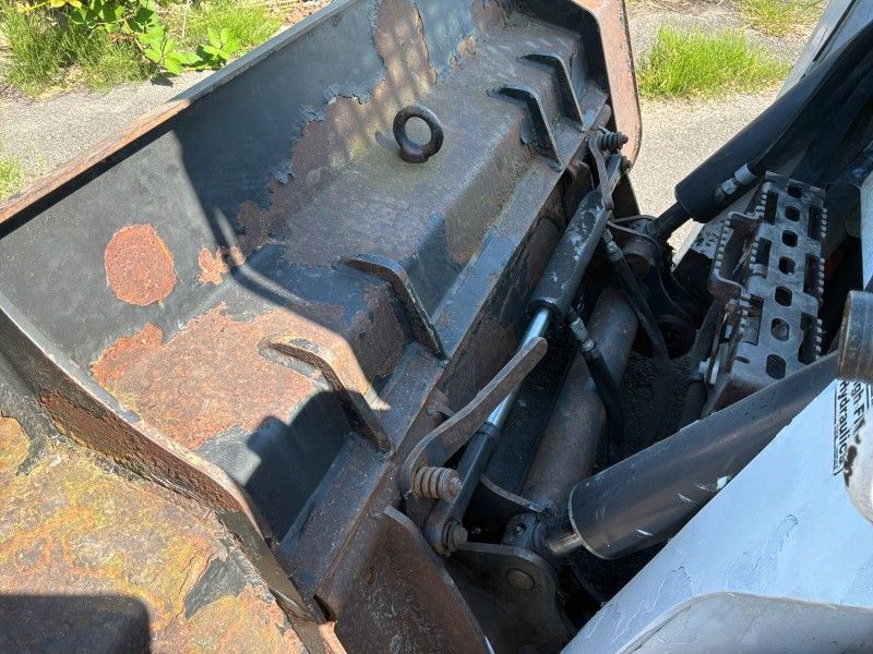 Bobcat S590 Skid Steer Loader