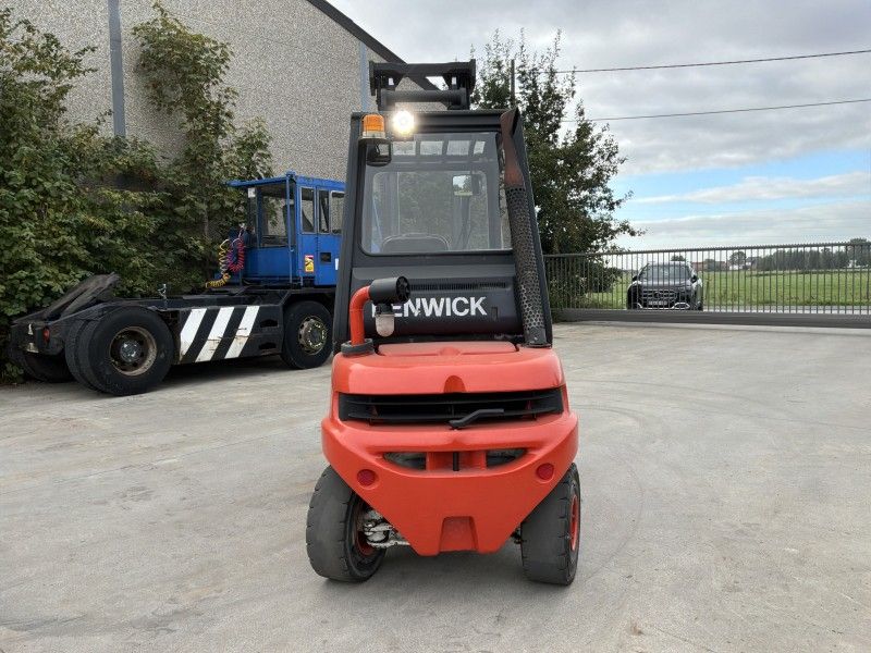 2001 Linde H30D forklift