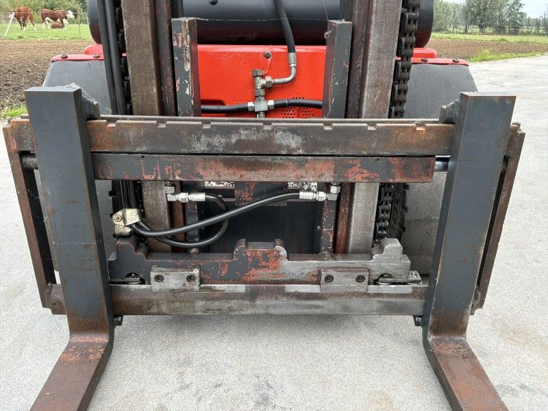 2001 Linde H30D forklift
