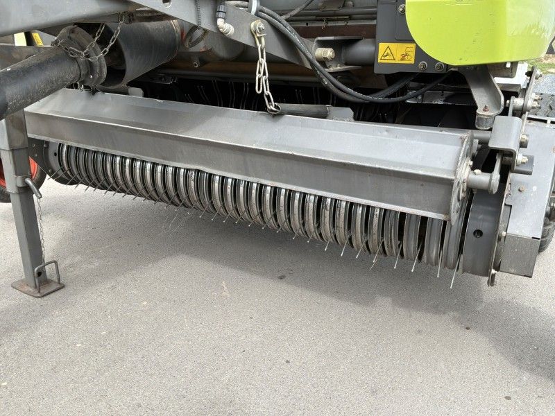 2009 Claas Variant 385 round baler