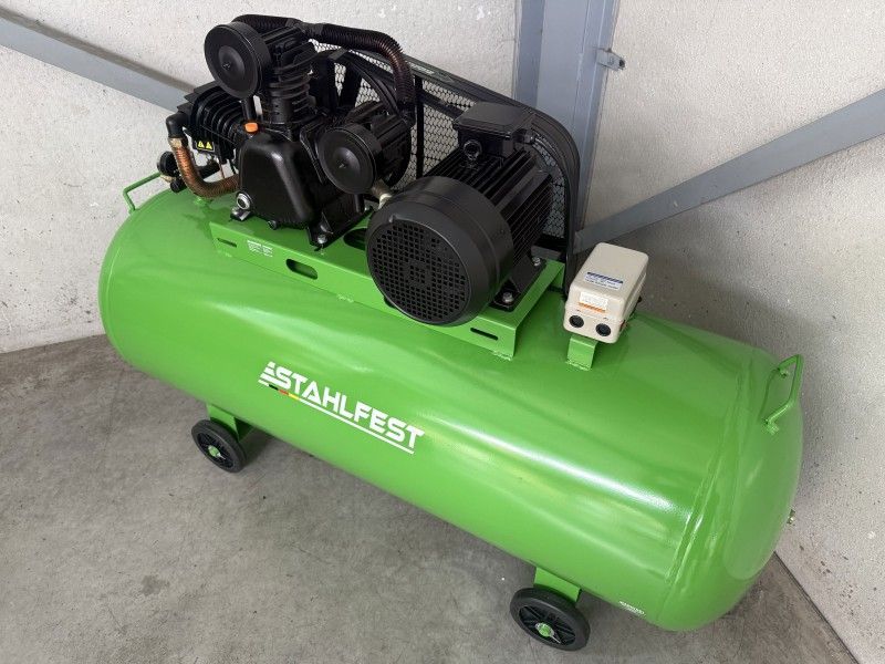 Stahlfest 500 liter 3-cilinder zuigercompressor