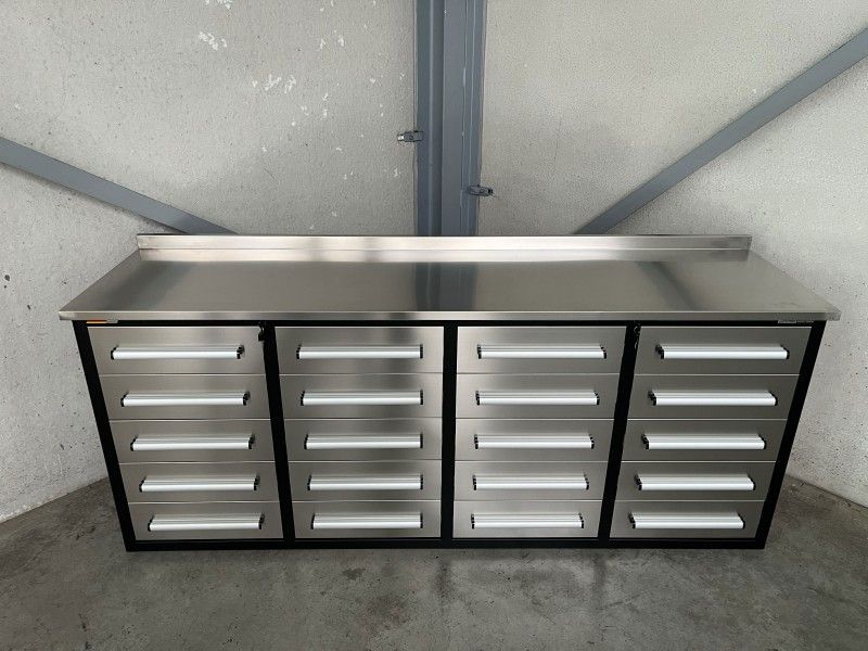 Edelstahl-Werkbank mit 20 Schubladen