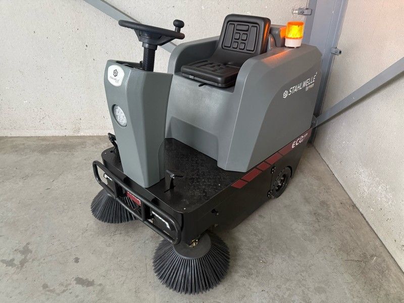 Selbstfahrende Kehrmaschine „Stahlwelle EcoClean“