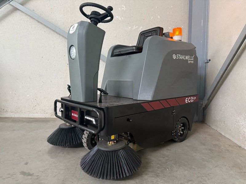 Selbstfahrende Kehrmaschine „Stahlwelle EcoClean“