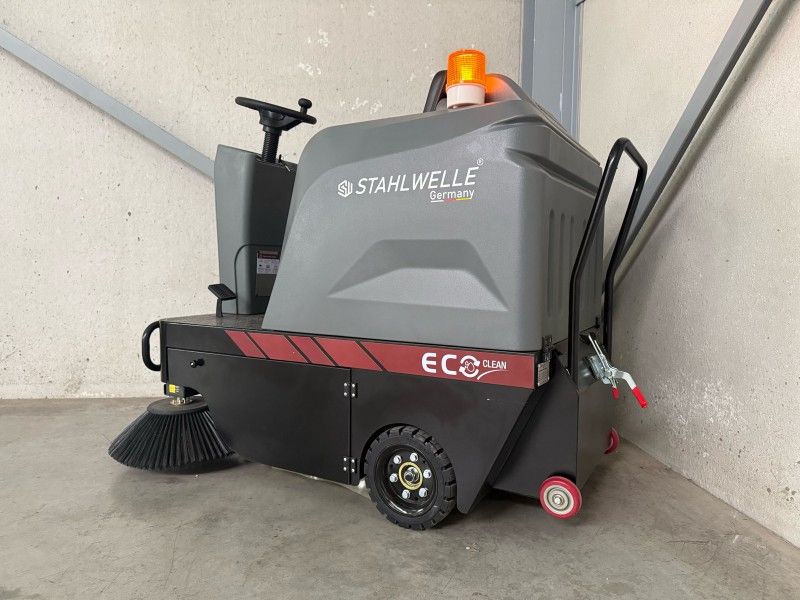 Selbstfahrende Kehrmaschine „Stahlwelle EcoClean“
