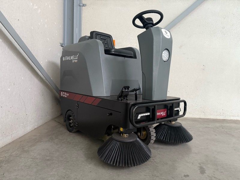 Selbstfahrende Kehrmaschine „Stahlwelle EcoClean“