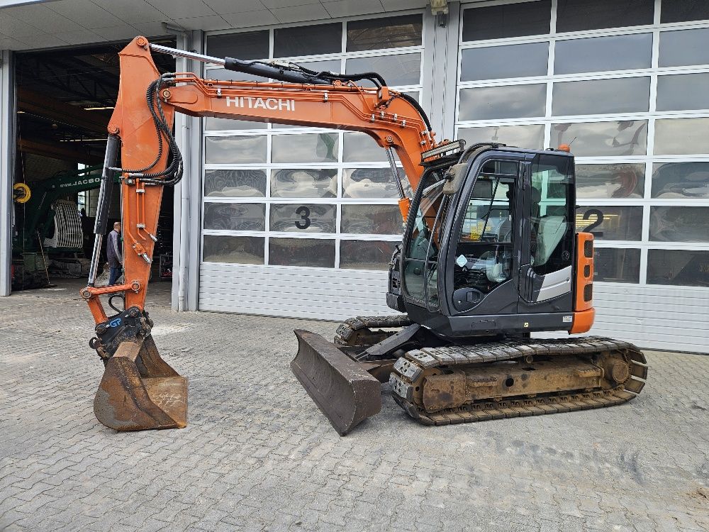 Hitachi ZX85US-6