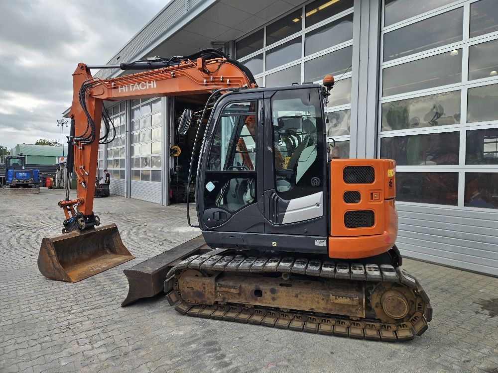 Hitachi ZX85US-6