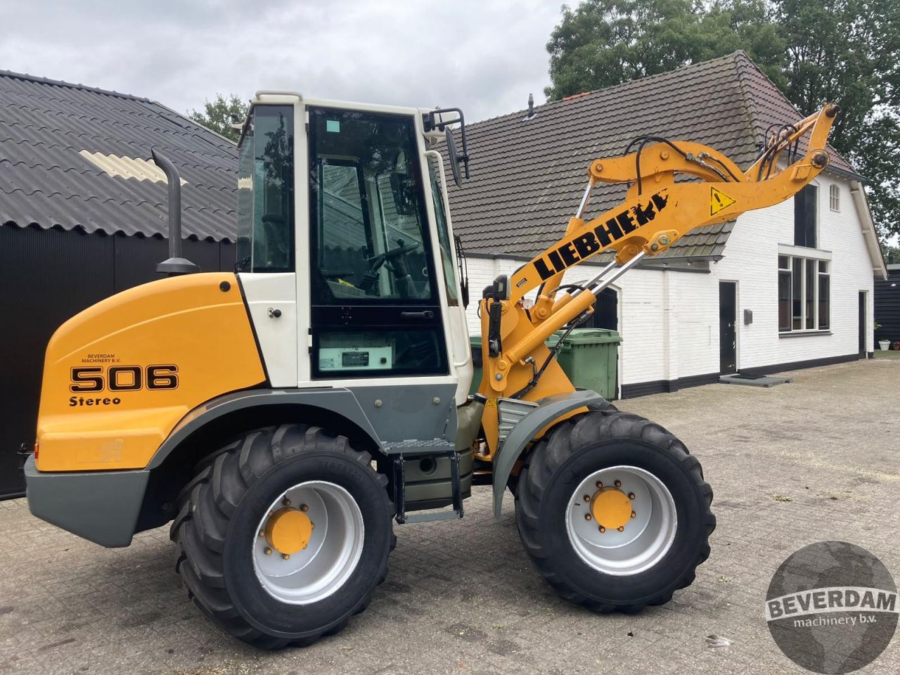 Liebherr L506 Stereo