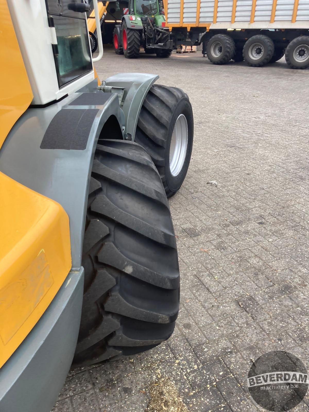 Liebherr L506 Stereo