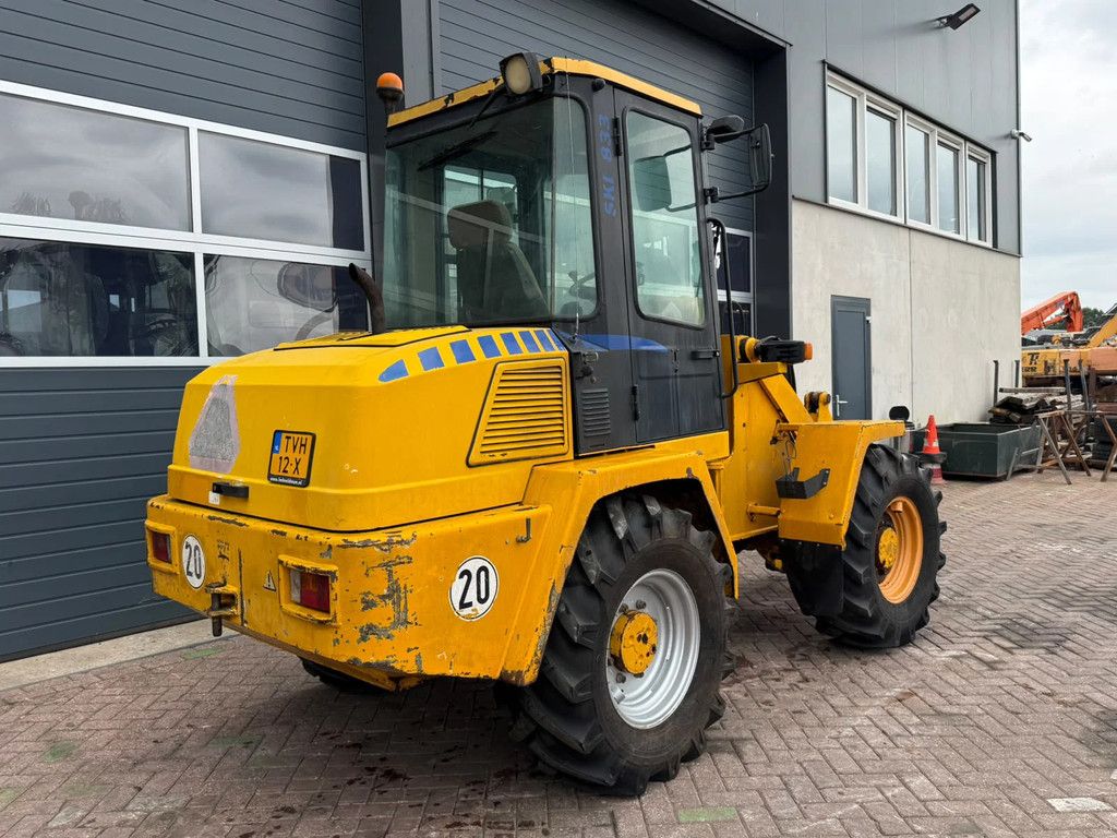 Schaeff SKL833
