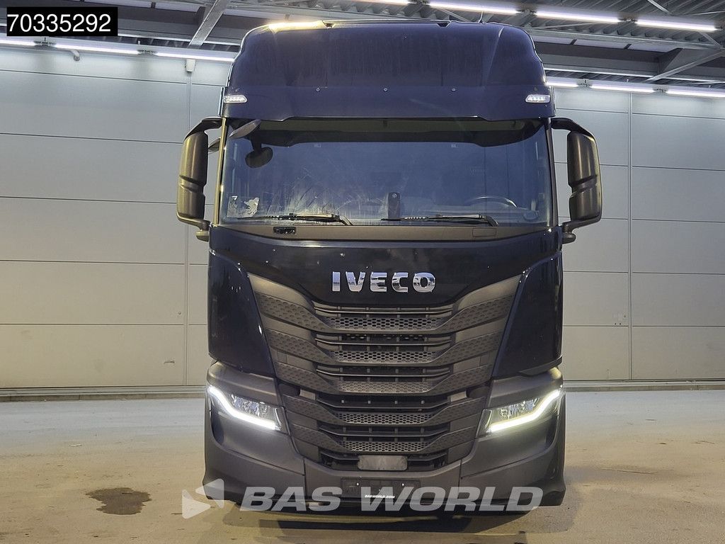 Iveco S-Way S-Way 510 4X2 ACC Navi 80% Tyres!