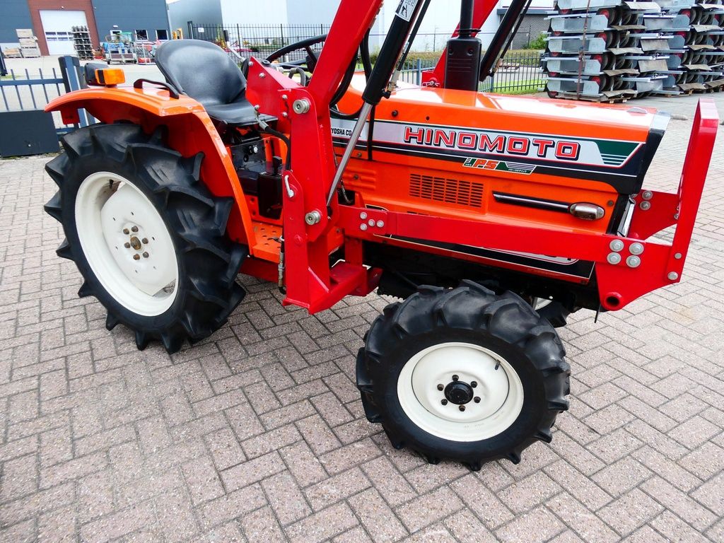 Hinomoto E2304 4wd