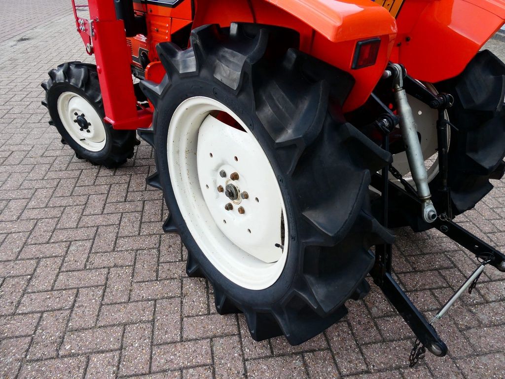Hinomoto E2304 4wd