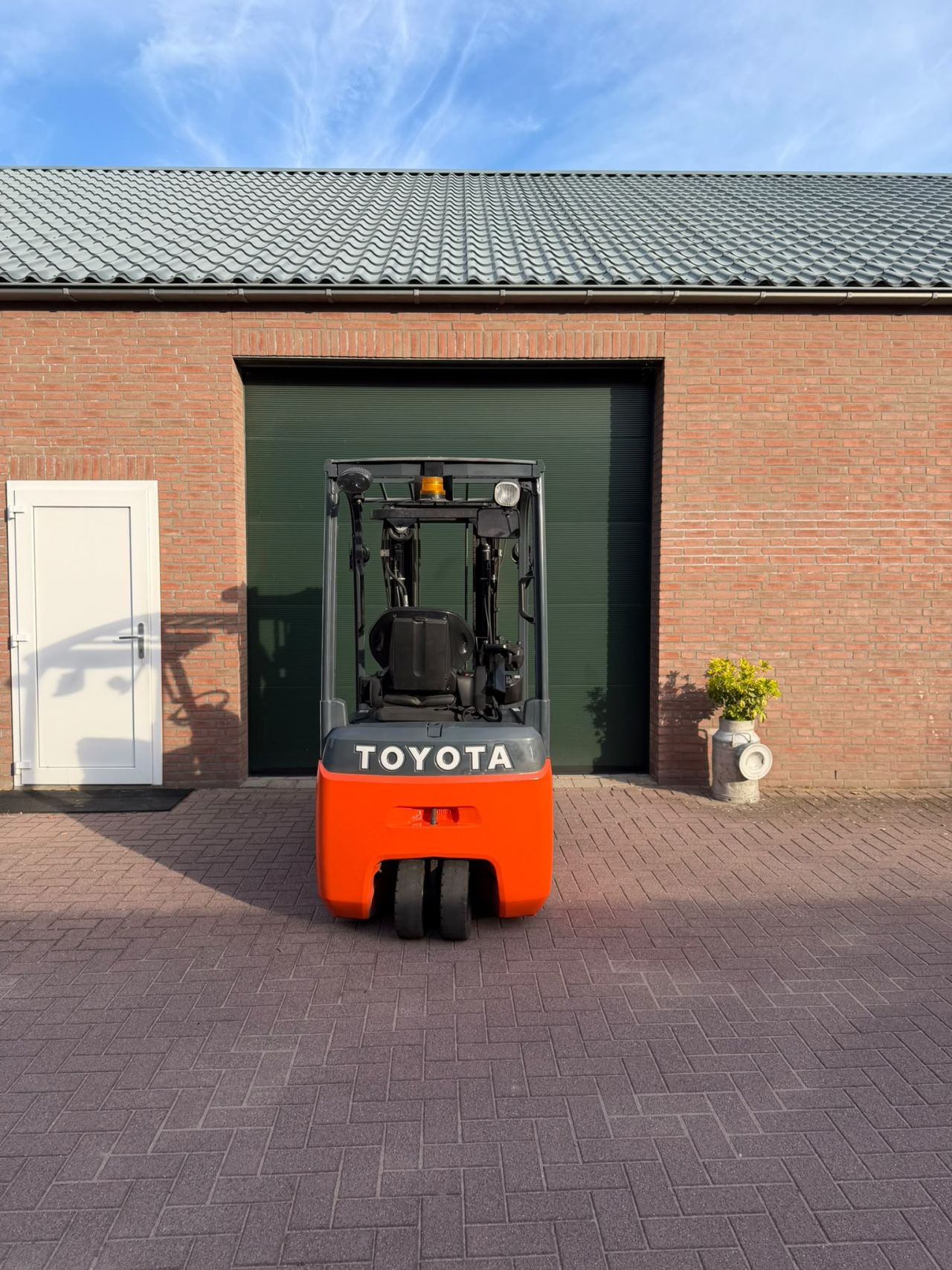 Toyota 8FBE16T triplo accu 2024 elektrische heftruck