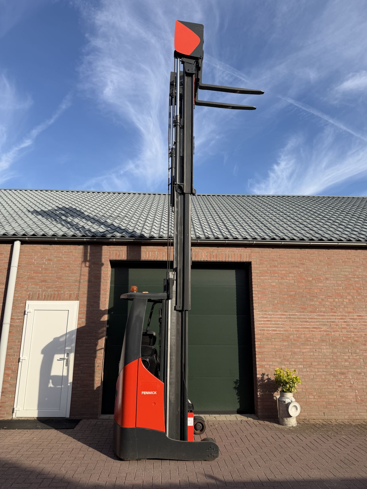 Linde R14X reachtruck 590 uur! Triplo 600cm