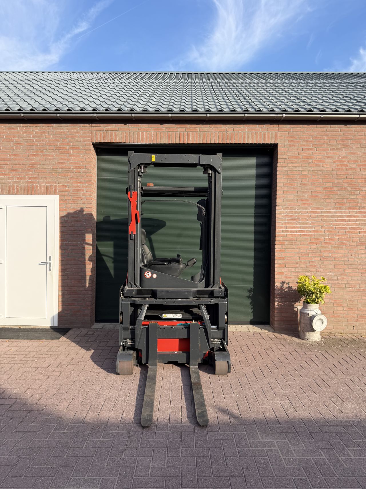 Linde R14X reachtruck 590 uur! Triplo 600cm