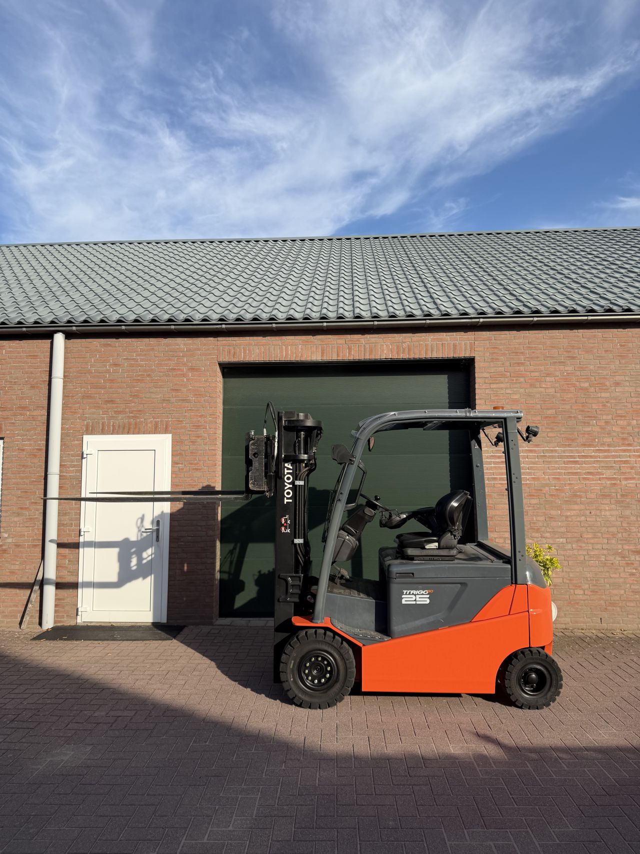Toyota 8FBMKT25 2500kg 2019 triplo elektrische heftruck