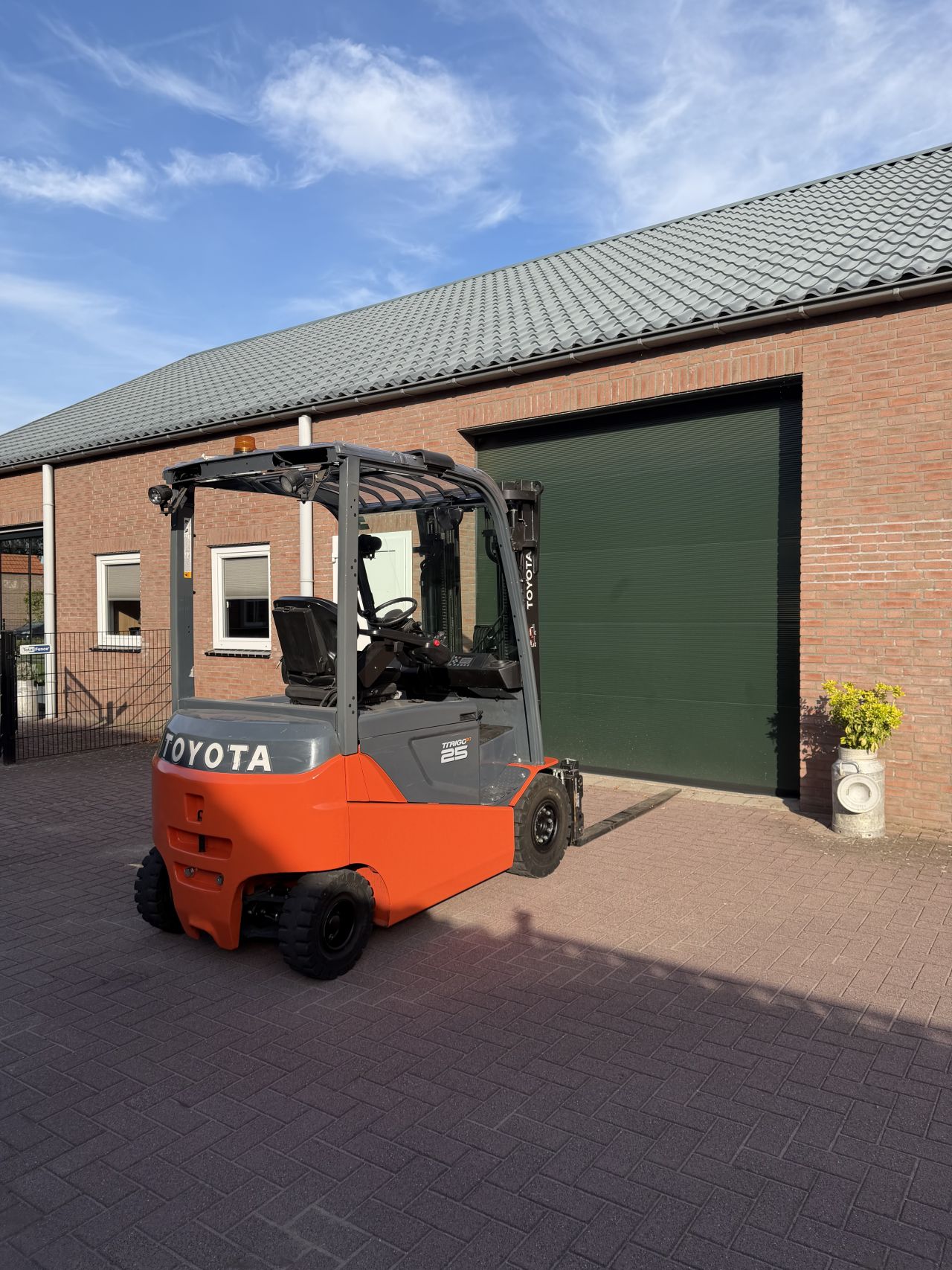 Toyota 8FBMKT25 2500kg 2019 triplo elektrische heftruck
