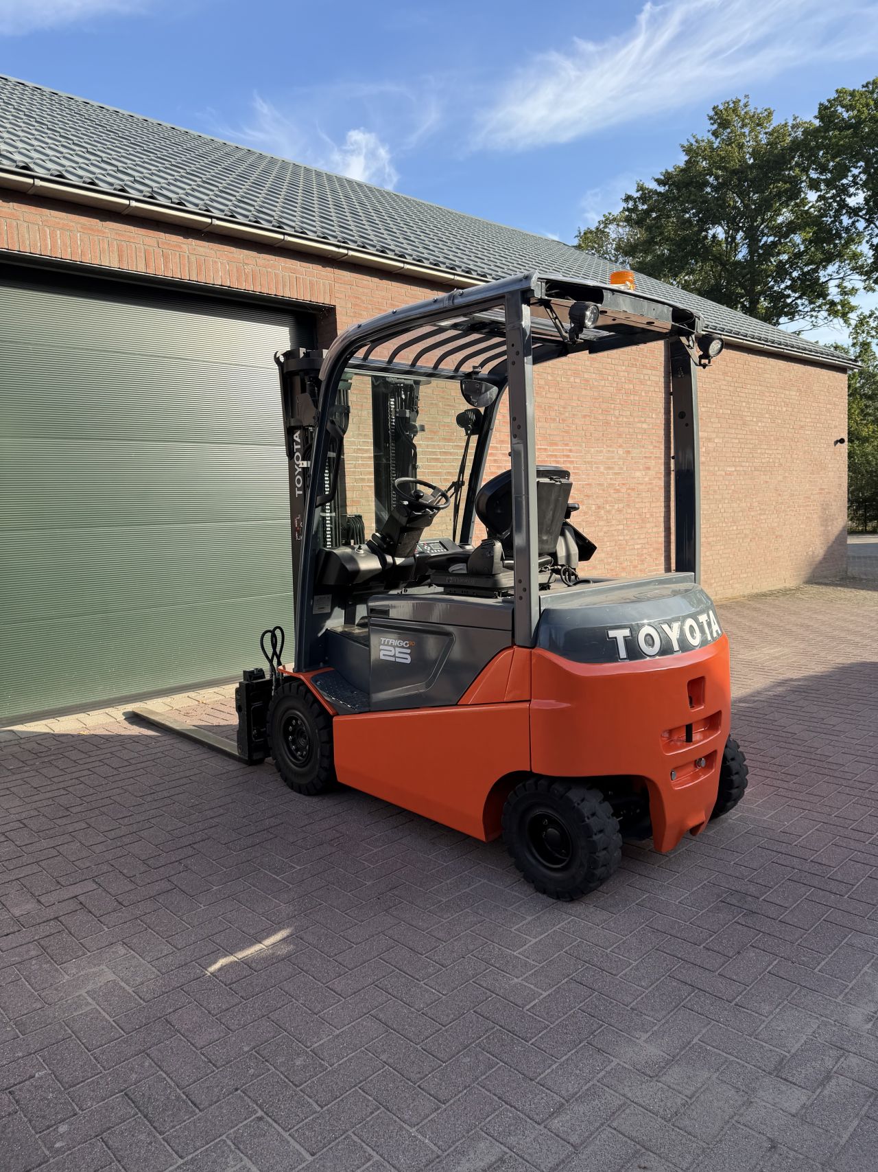 Toyota 8FBMKT25 2500kg 2019 triplo elektrische heftruck
