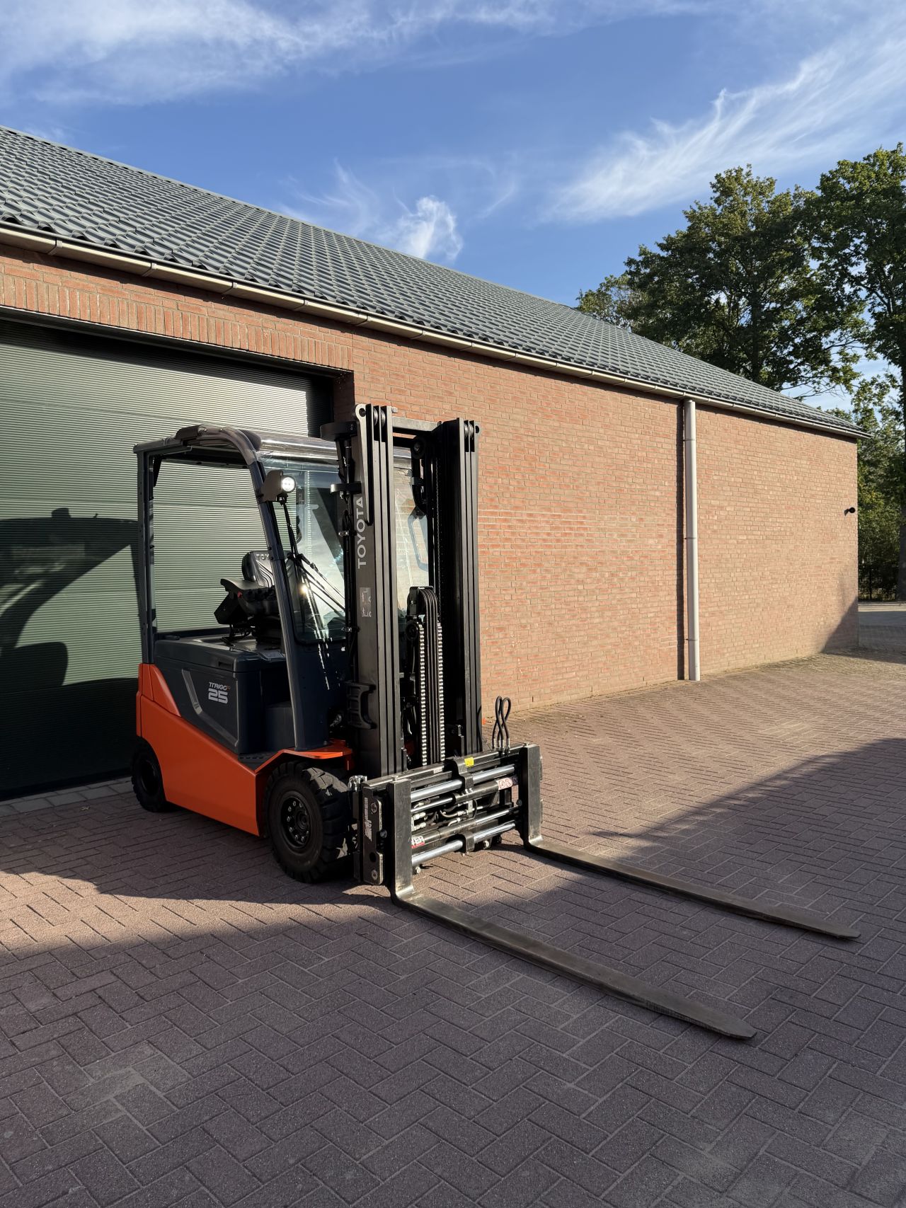 Toyota 8FBMKT25 2500kg 2019 triplo elektrische heftruck