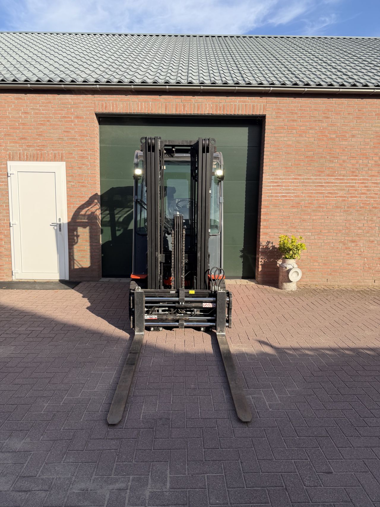 Toyota 8FBMKT25 2500kg 2019 triplo elektrische heftruck