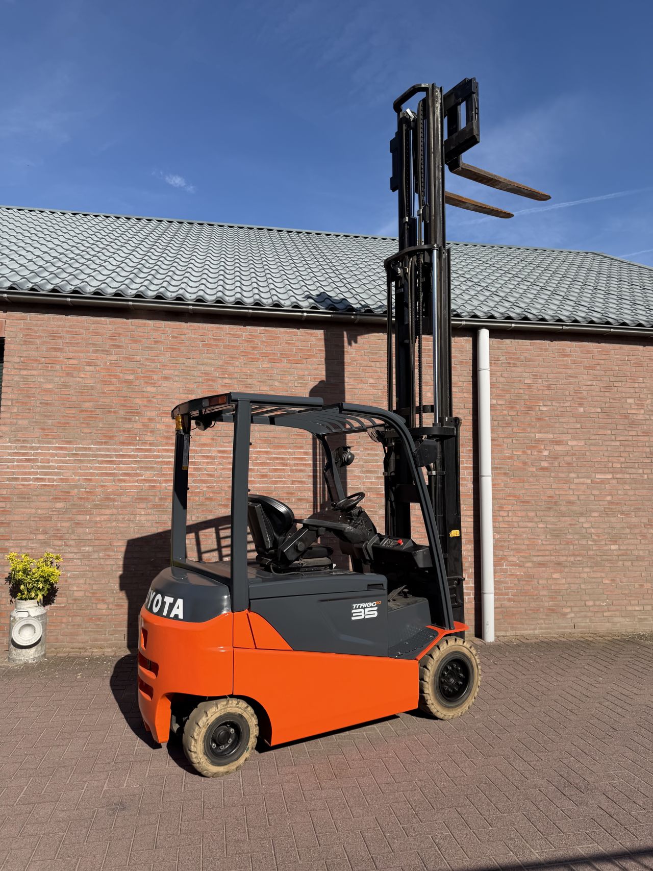 Toyota 8FBMT35 3500kg triplo elektrische heftruck
