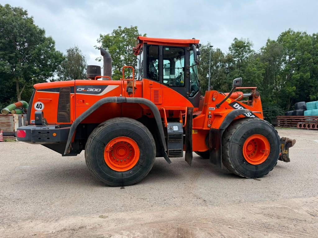 Doosan DL 300-5