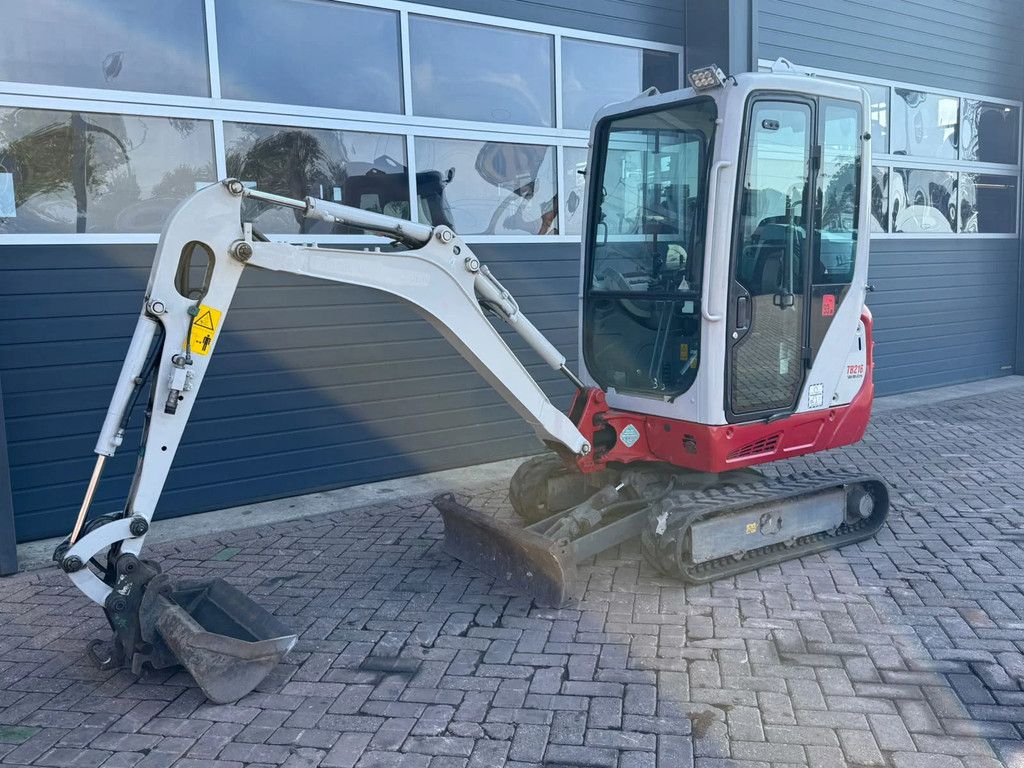 Takeuchi TB216