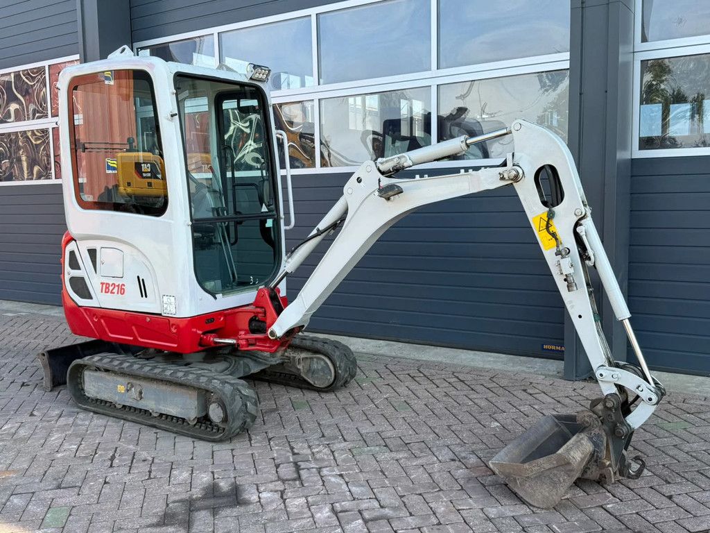 Takeuchi TB216
