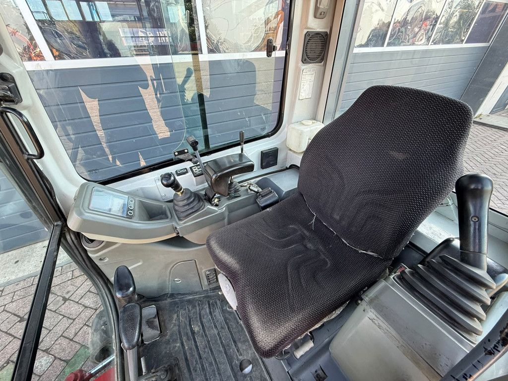 Takeuchi TB216