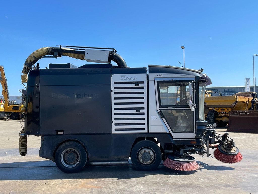 Ravo 560 sweeper 3th brush / vacuumtruck (BZ-VJ-14)