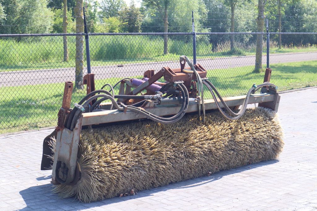 Merlo HYDRAULC SWEEPER | BRUSH | VEEGBORSTEL | BURSTEL