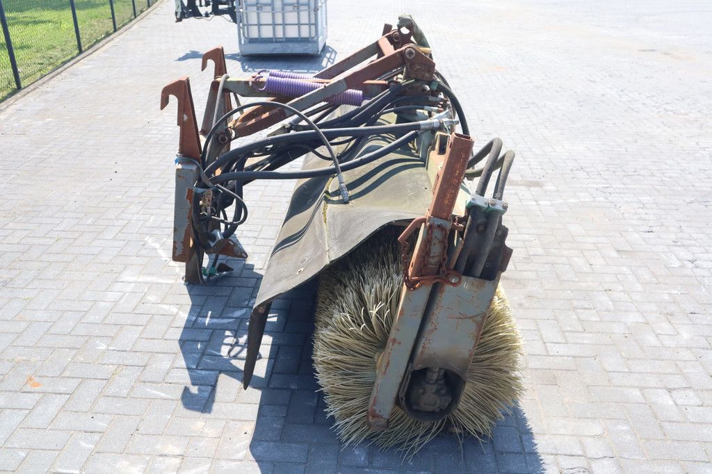 Merlo HYDRAULC SWEEPER | BRUSH | VEEGBORSTEL | BURSTEL
